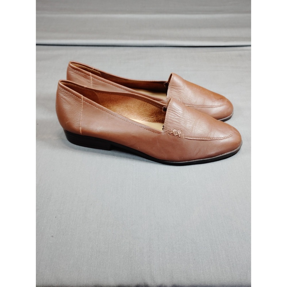 NWOT Westies Almond Leather Loafers Women 8M Preppy Academia Resort Casual Dress